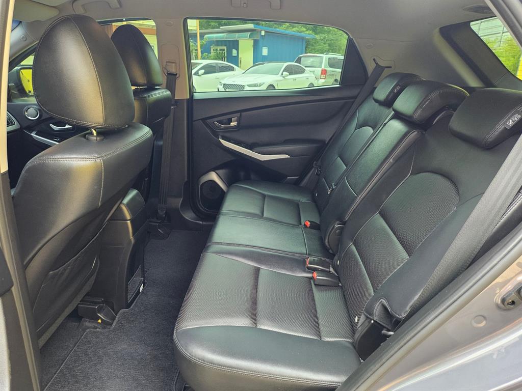 Ssangyong Korando - Vista 12