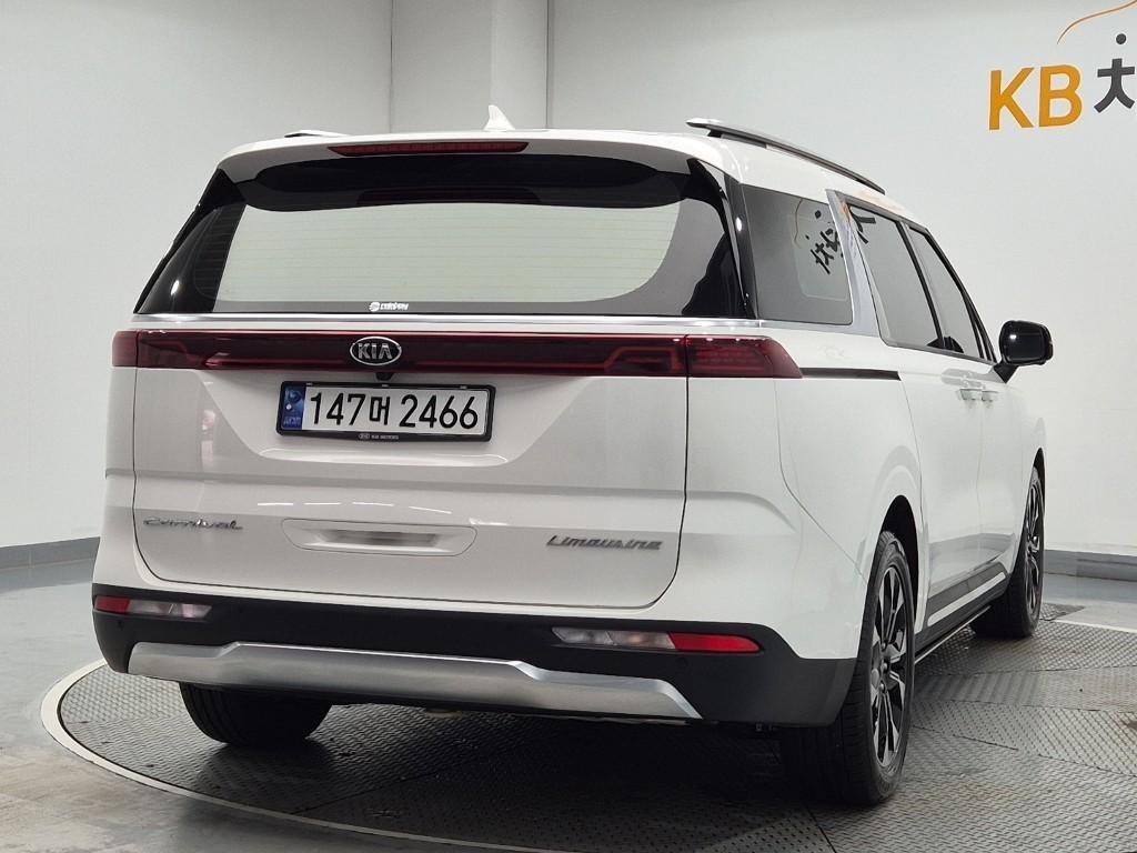 KIA Carnival - Vista 3