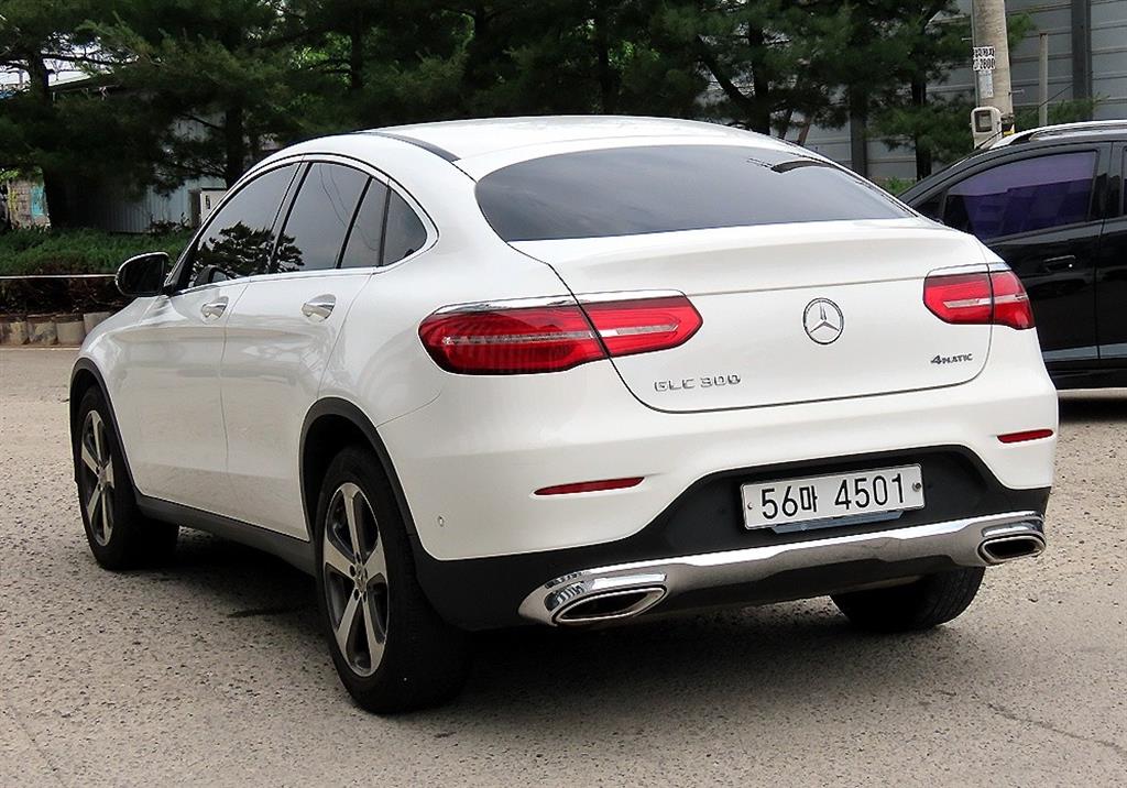 Mercedes Benz GLC Class - Vista 3
