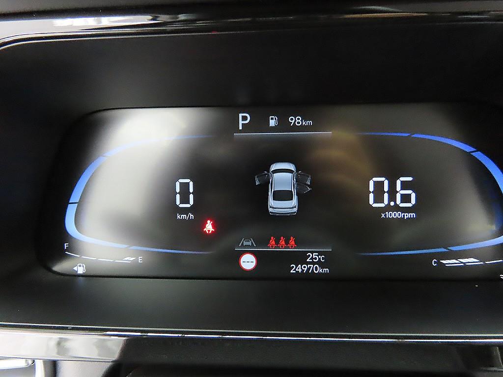 HYUNDAI Avante - Vista 11