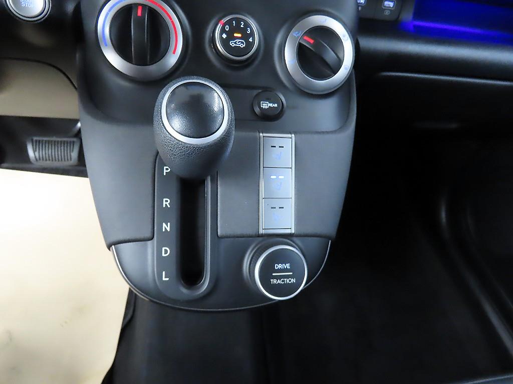 HYUNDAI Casper - Vista 10