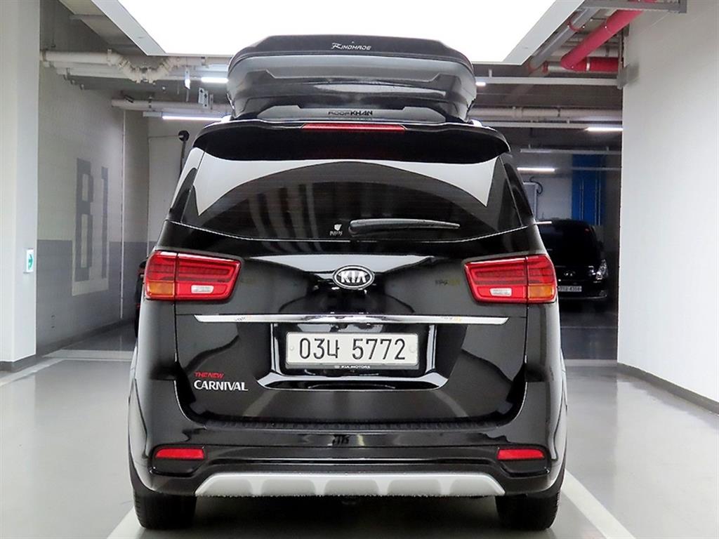 KIA Carnival - Vista 3