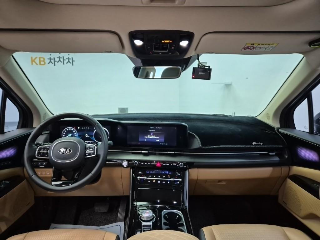 KIA Carnival - Vista 7
