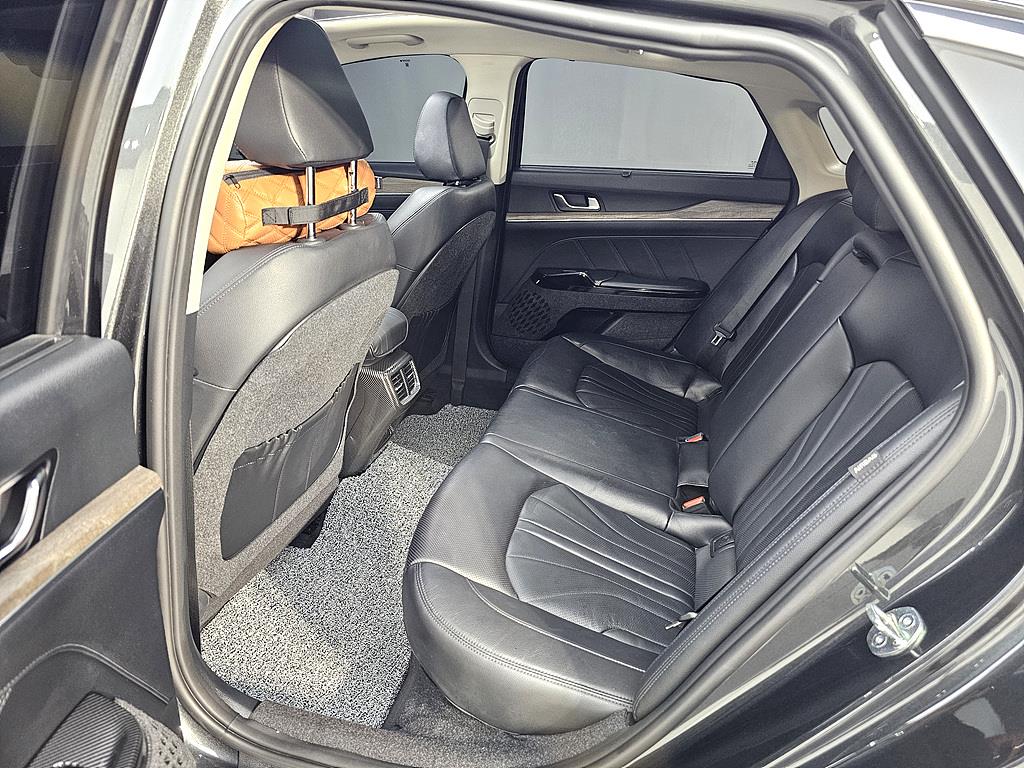 KIA K5 - Vista 9