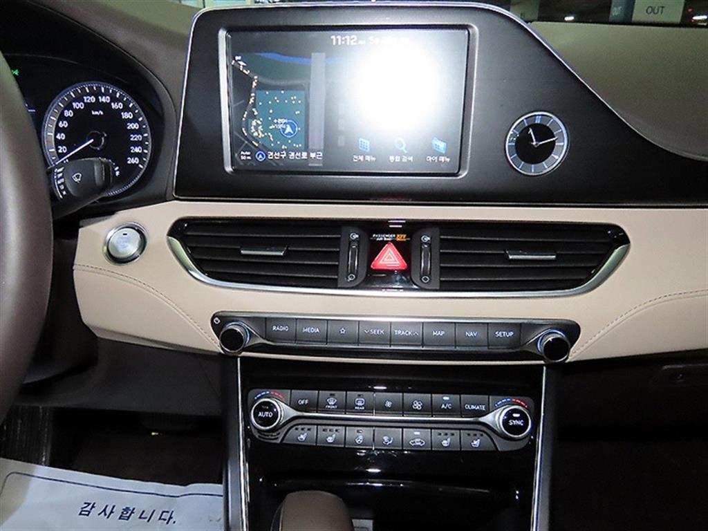 HYUNDAI Grandeur - Vista 11
