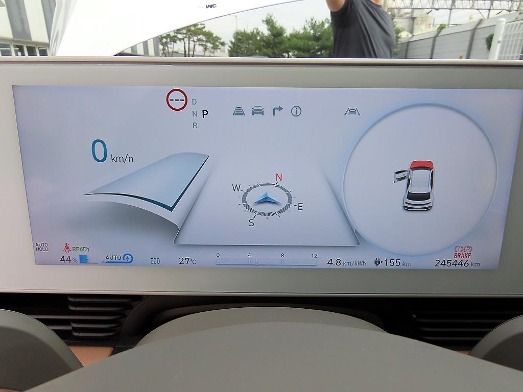 HYUNDAI Ioniq 5 - Vista 9