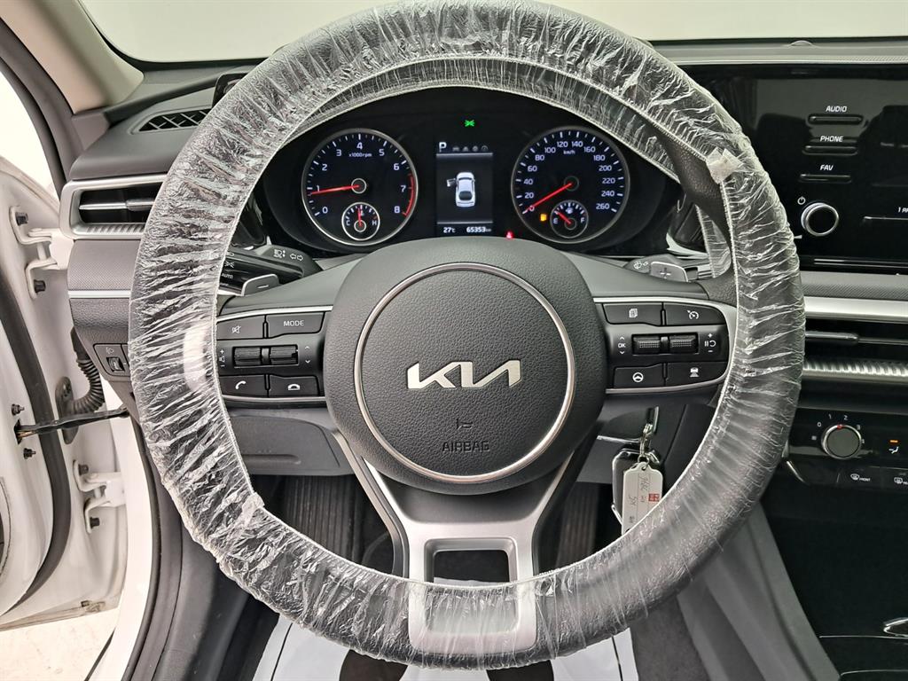 KIA K5 - Vista 12