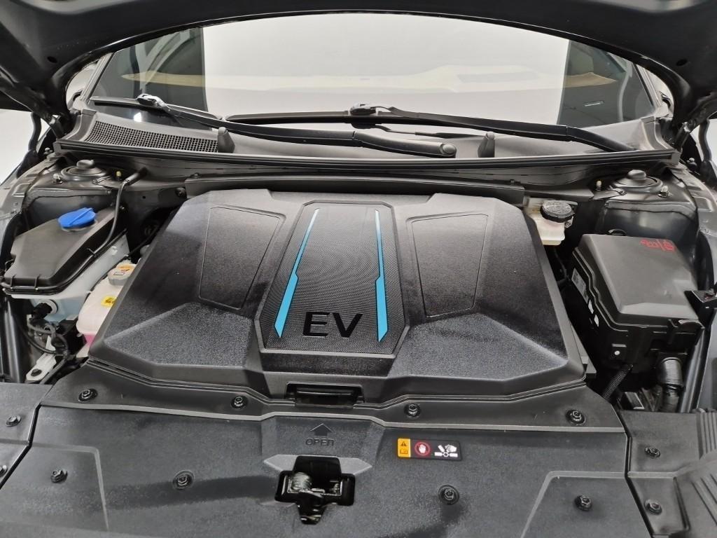 HYUNDAI Ioniq 5 - Vista 5