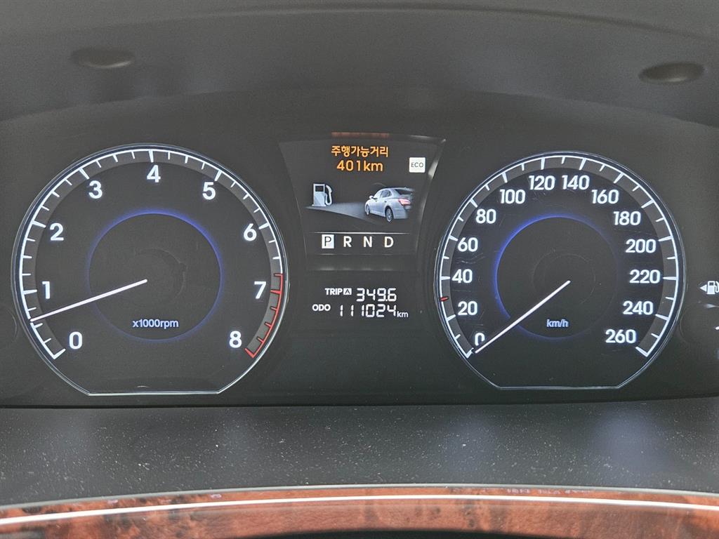 HYUNDAI Equus - Vista 9