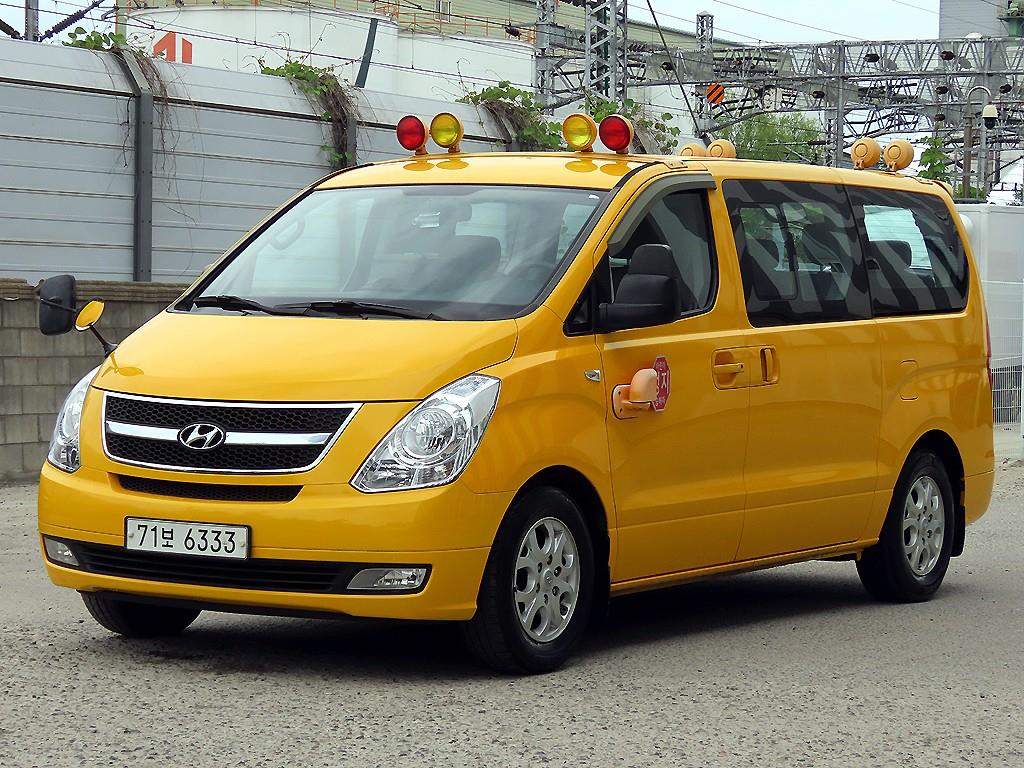 HYUNDAI Starex - Vista 2