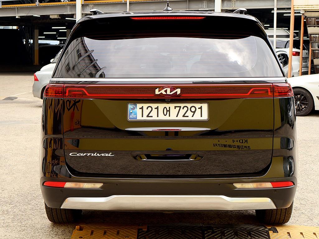 KIA Carnival - Vista 5