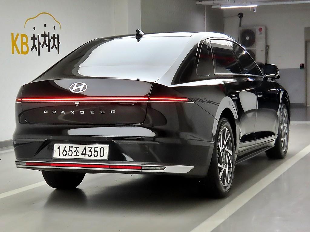 HYUNDAI Grandeur - Vista 4