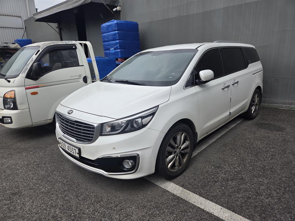 KIA Carnival 2018 Blanco - Importación desde Corea - HF Imports Iquique - Foto 1