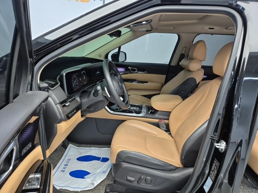 KIA Carnival - Vista 11