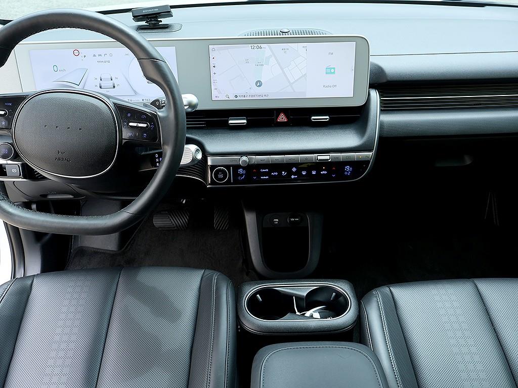 HYUNDAI Ioniq 5 - Vista 7