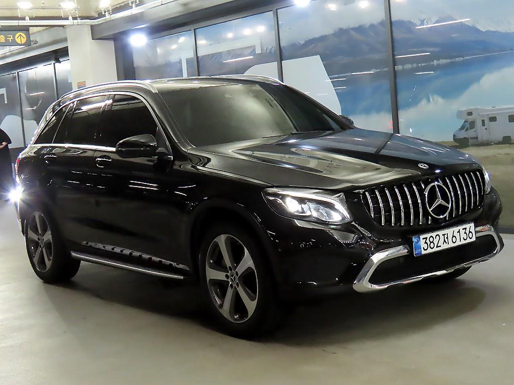 Mercedes Benz GLC Class 2019 Negro - Importación desde Corea - HF Imports Iquique - Foto 1