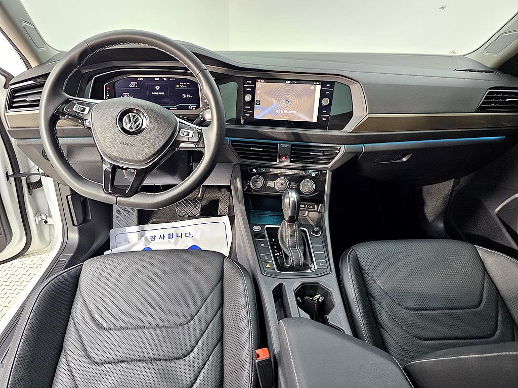 Volkswagen Jetta - Vista 5