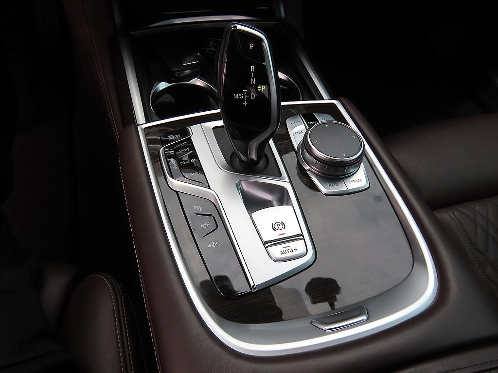 BMW 7 Series - Vista 11