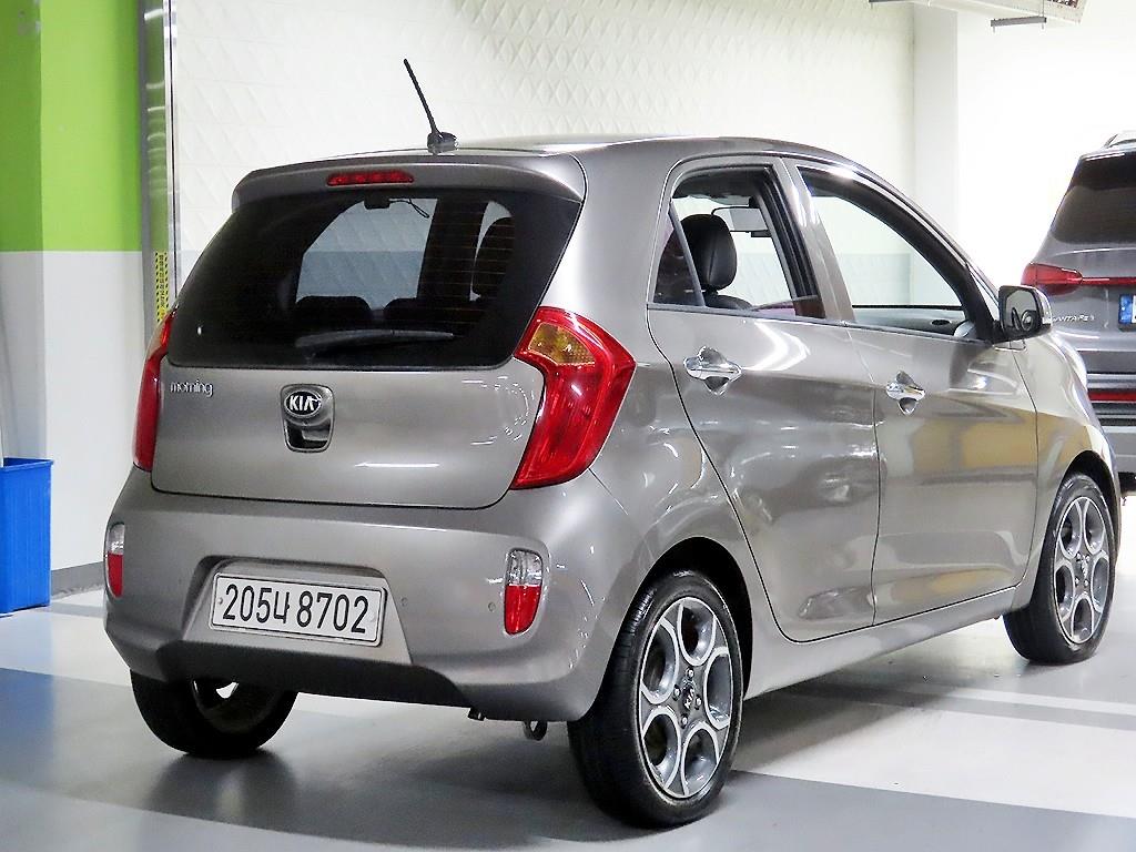 KIA Morning - Vista 4