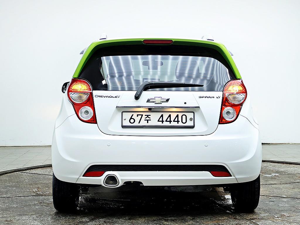 Chevrolet Spark - Vista 5
