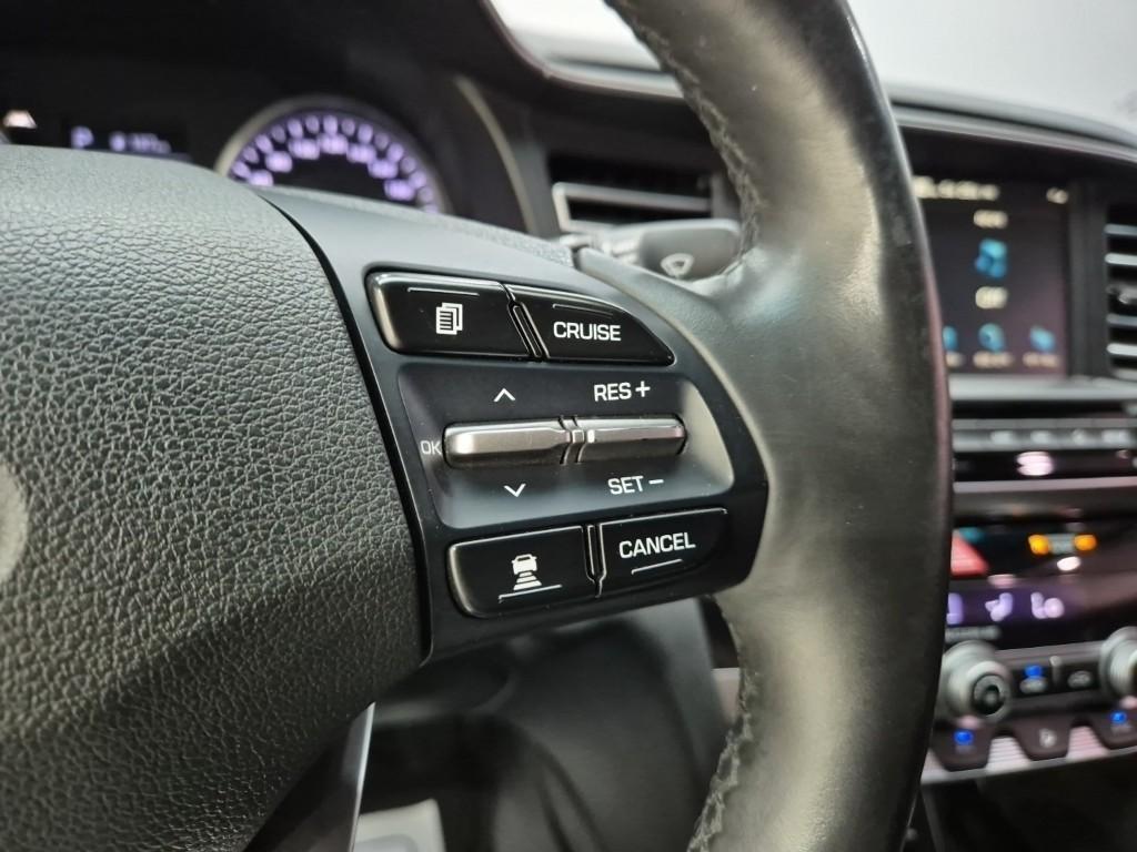HYUNDAI Avante - Vista 7