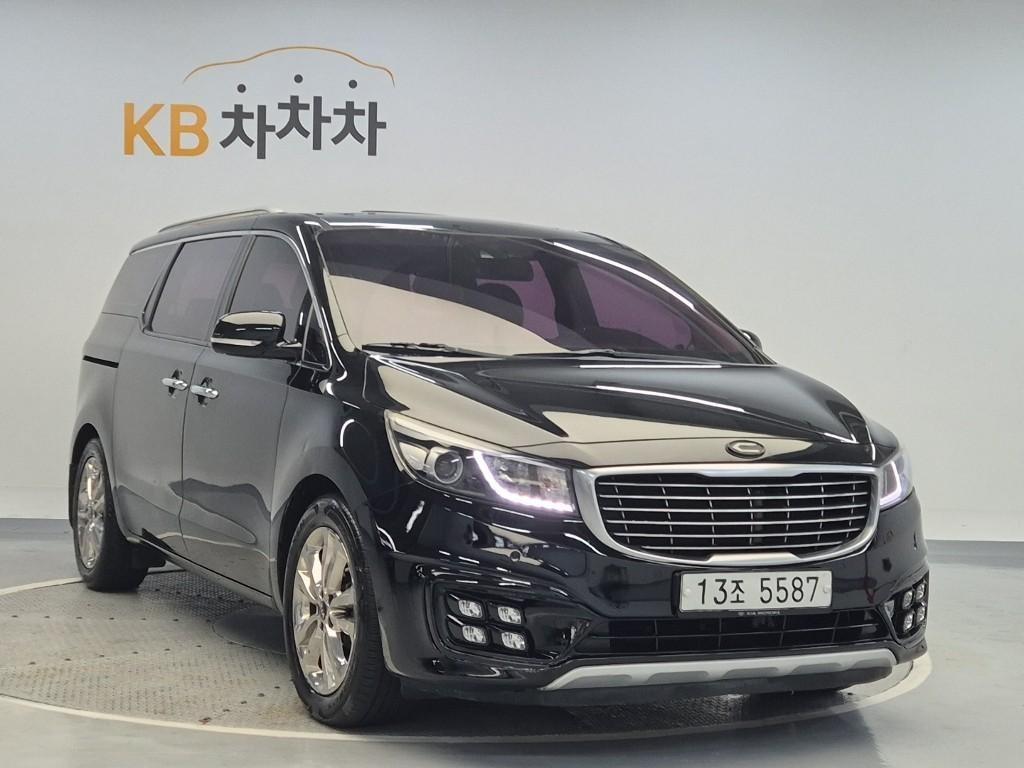 KIA Carnival - Vista 4