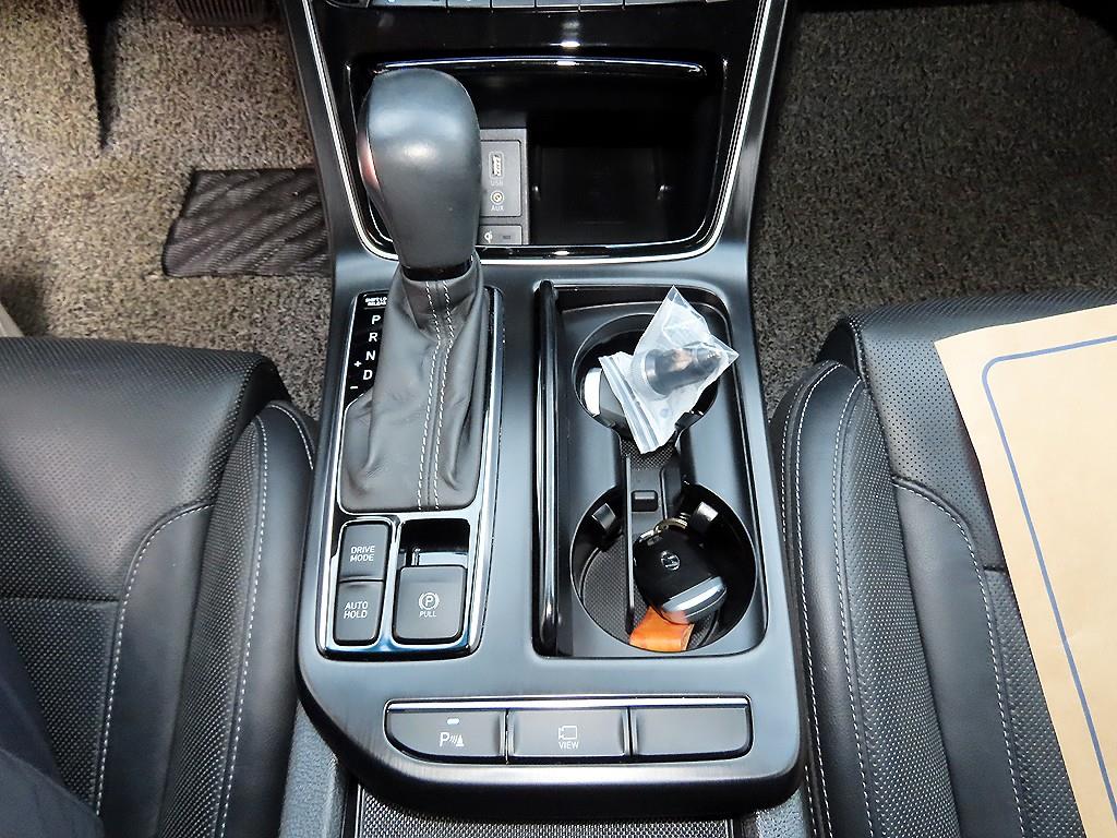 HYUNDAI Grandeur - Vista 10
