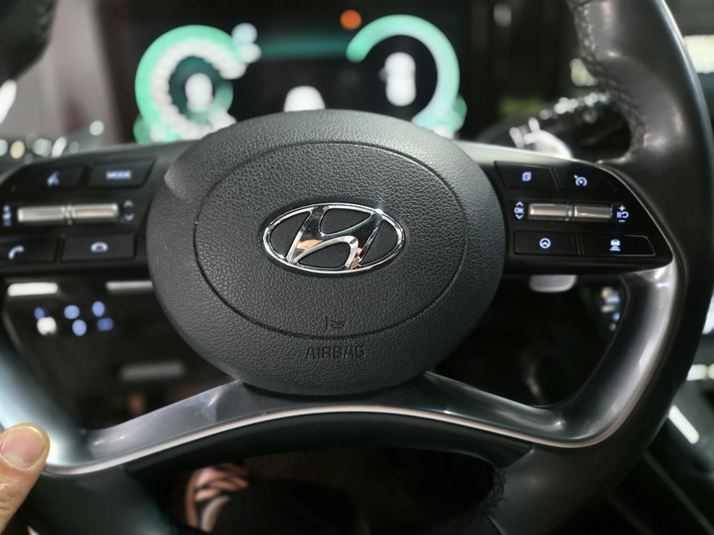 HYUNDAI Grandeur - Vista 11