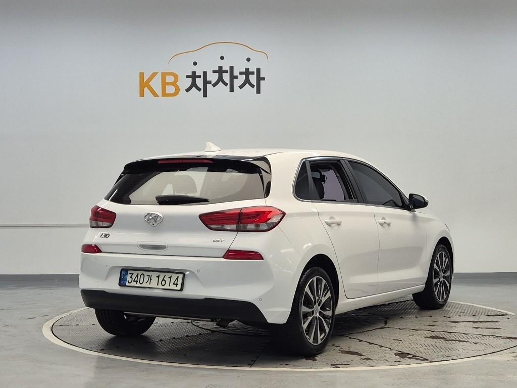 HYUNDAI i30 - Vista 2