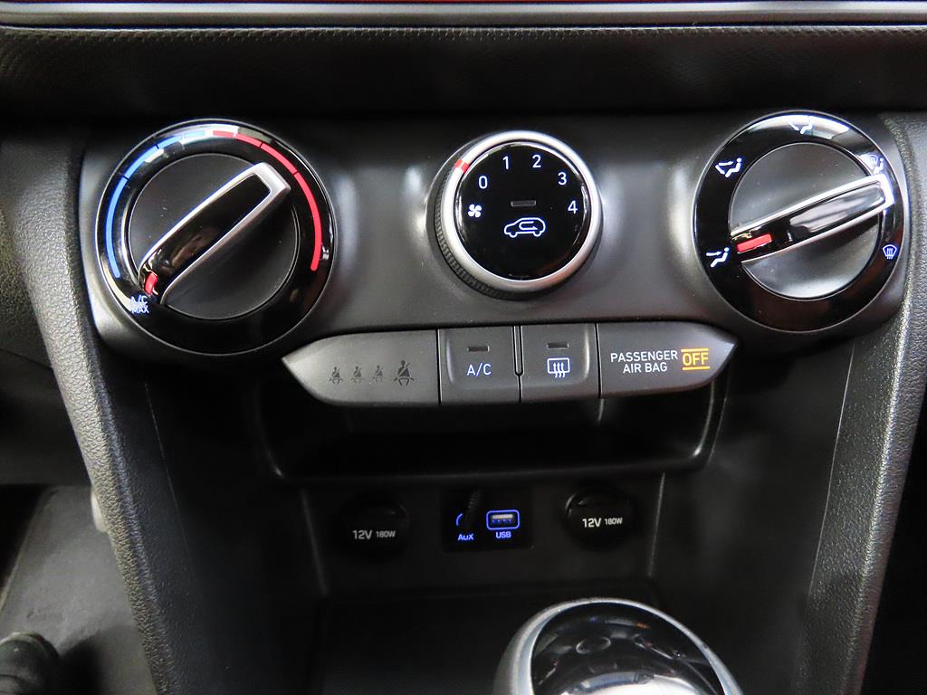 HYUNDAI Kona - Vista 11