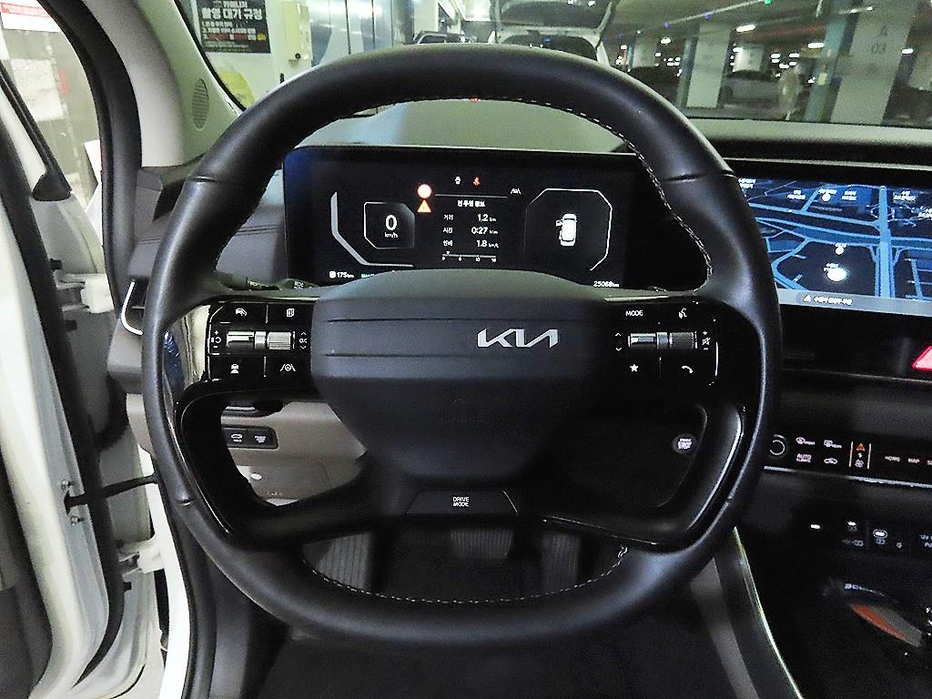KIA Carnival - Vista 8