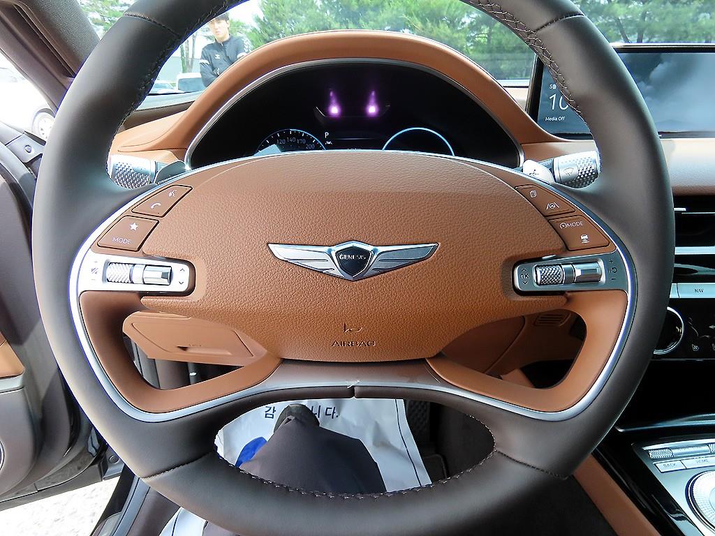 Genesis G80 - Vista 8