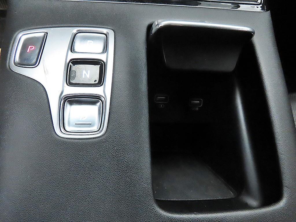 HYUNDAI Grandeur - Vista 10