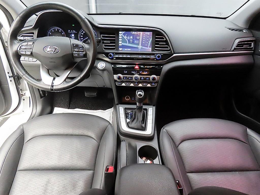 HYUNDAI Avante - Vista 7