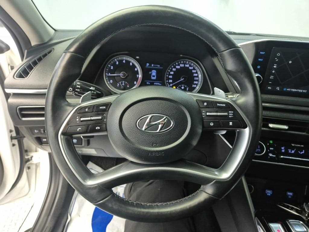 HYUNDAI Sonata - Vista 9