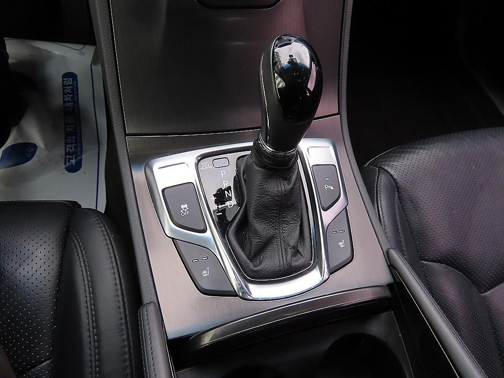 HYUNDAI Grandeur - Vista 10