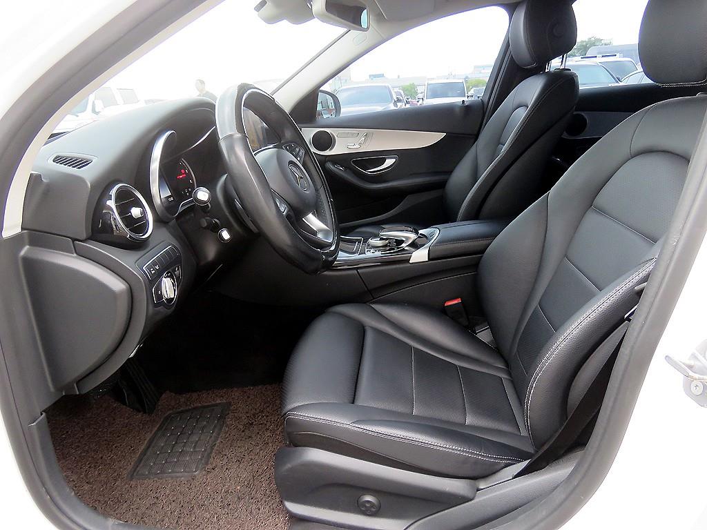 Mercedes Benz C Class - Vista 5