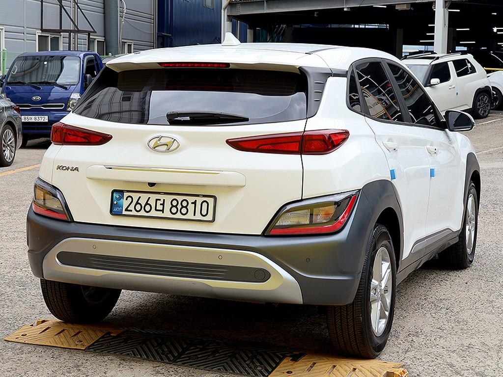 HYUNDAI Kona - Vista 7