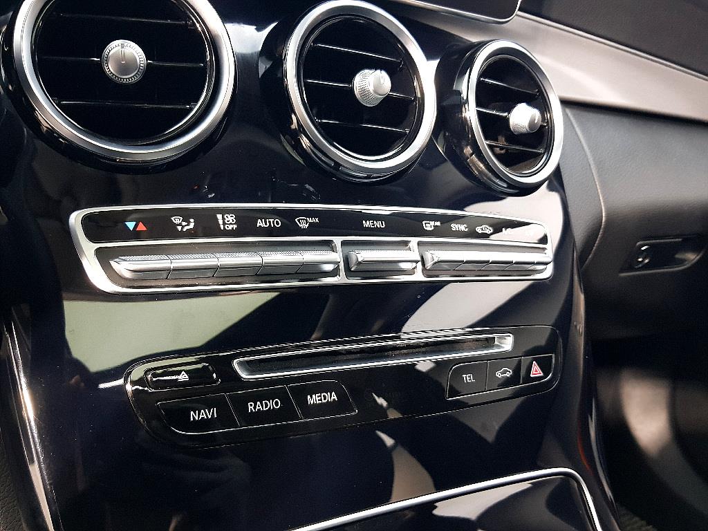 Mercedes Benz C Class - Vista 12