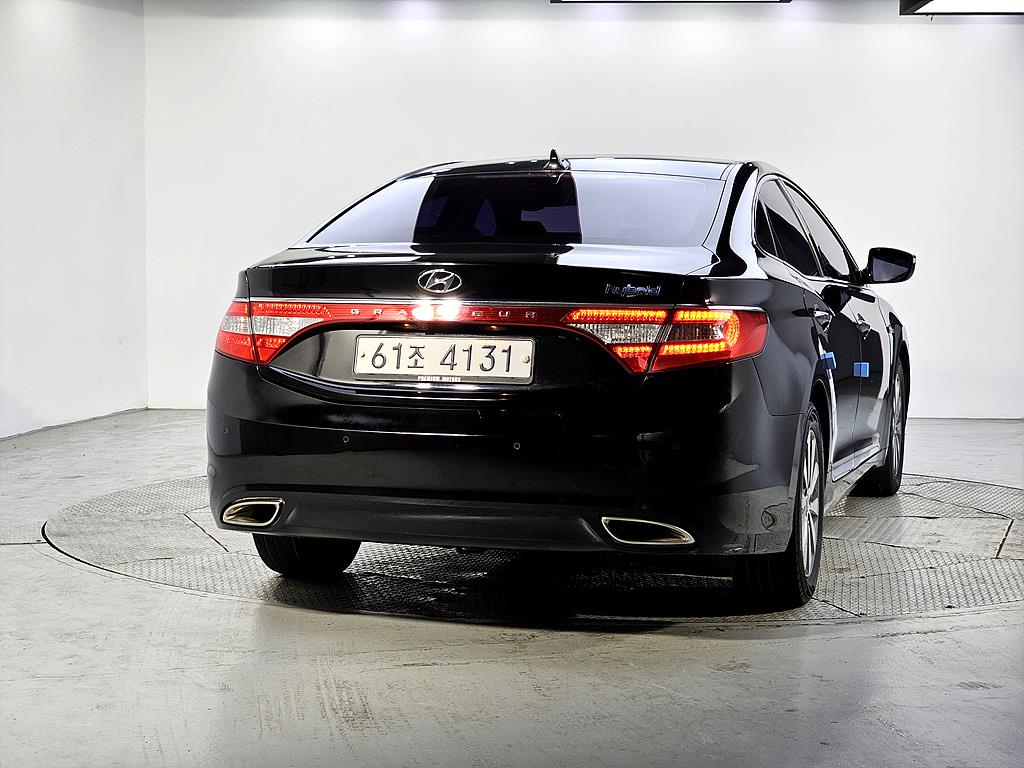 HYUNDAI Grandeur - Vista 3
