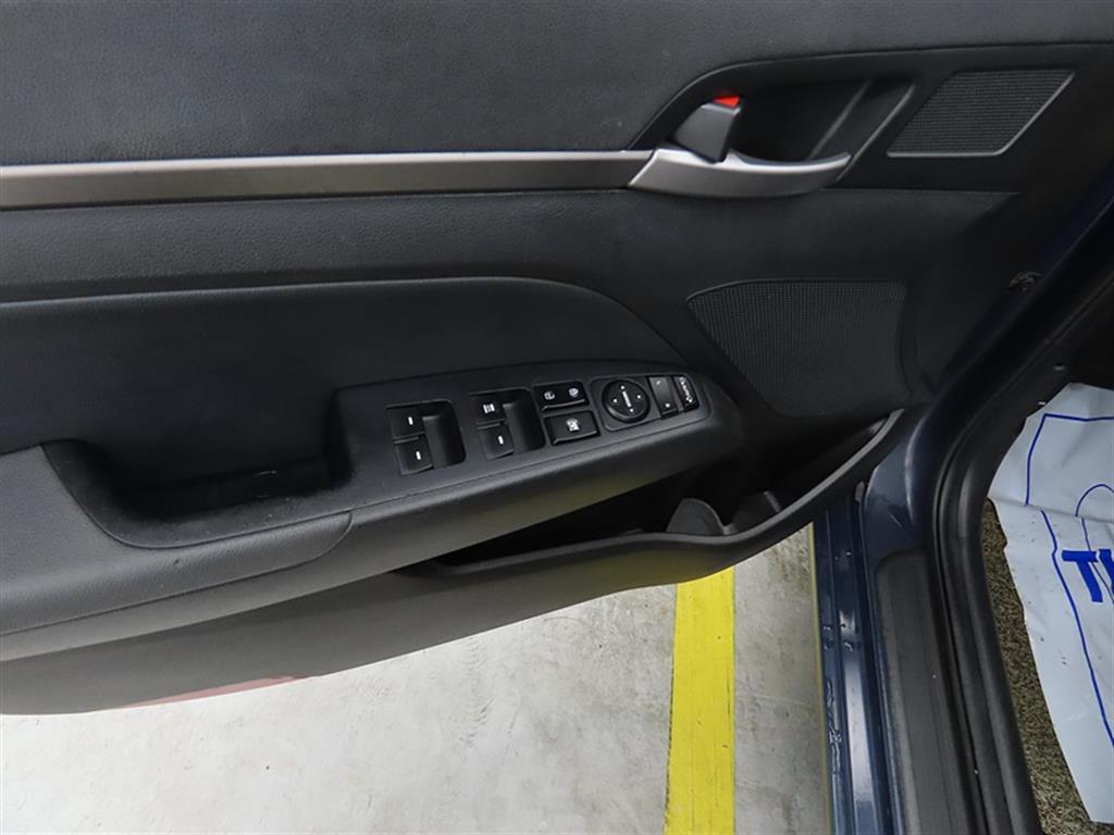 HYUNDAI Avante 2016 Negro - Importación desde Corea - HF Imports Iquique - Foto 13