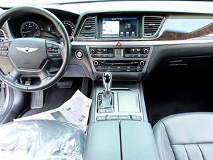 HYUNDAI Genesis - Vista 10