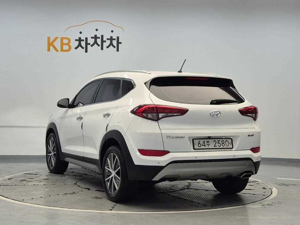 HYUNDAI Tucson - Vista 2