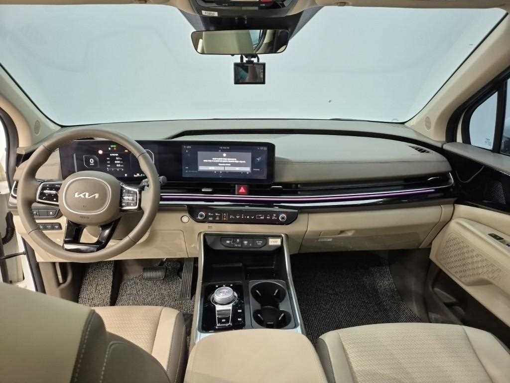 KIA Carnival - Vista 7