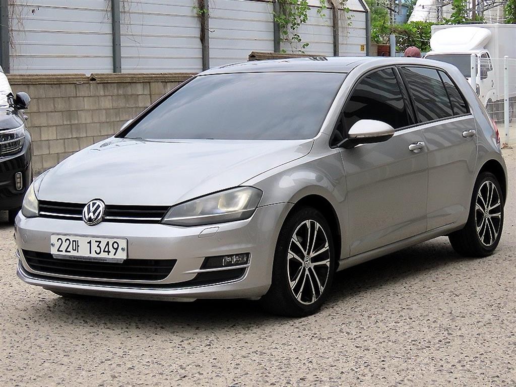 Volkswagen Golf - Vista 2