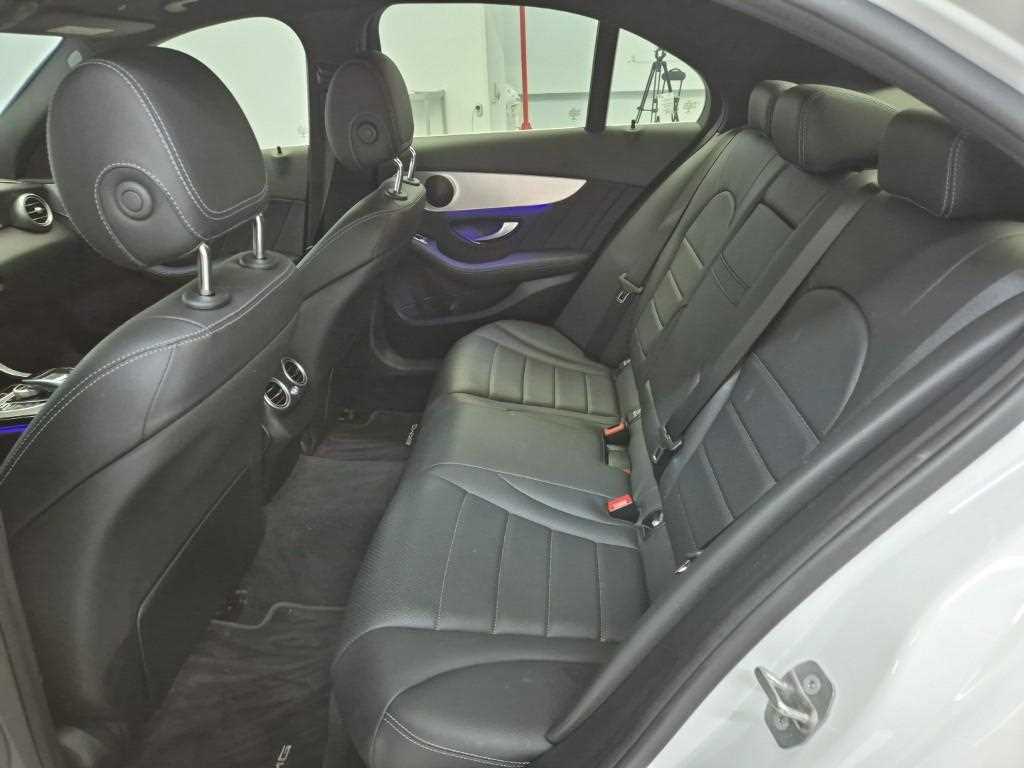 Mercedes Benz C Class - Vista 12