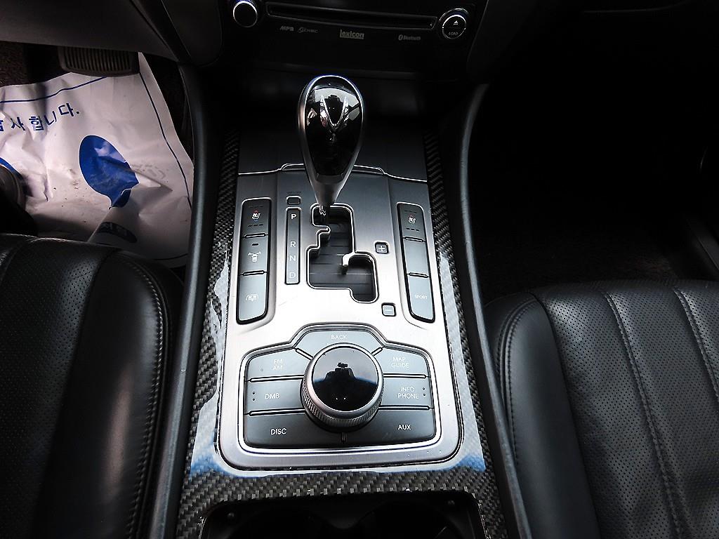HYUNDAI Equus - Vista 10