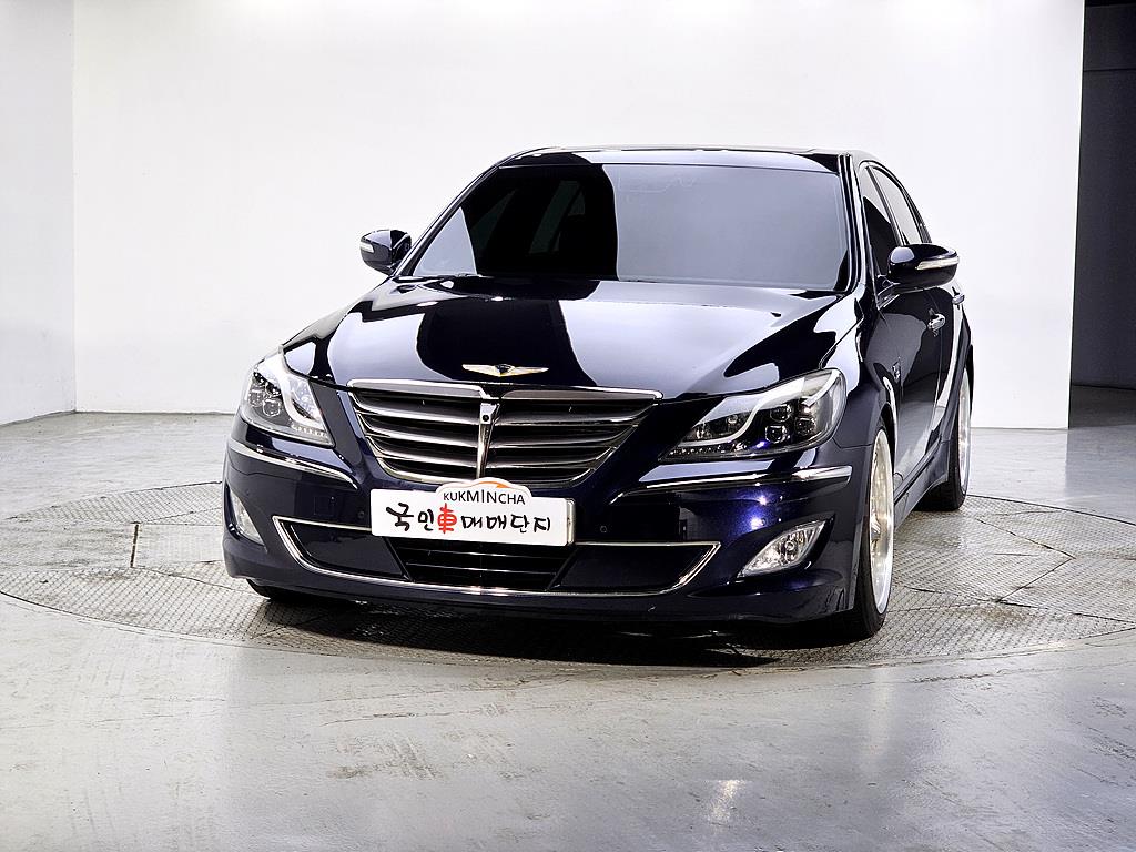 HYUNDAI Genesis - Vista 2