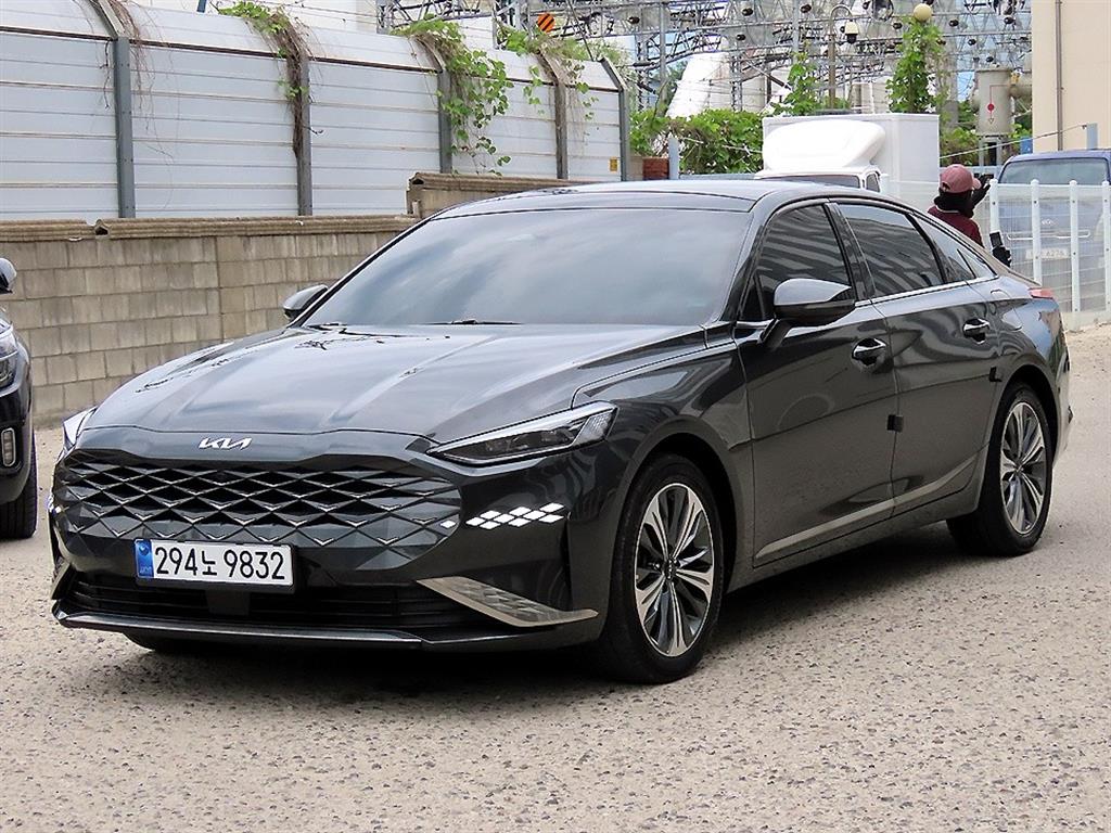 KIA K8 - Vista 2