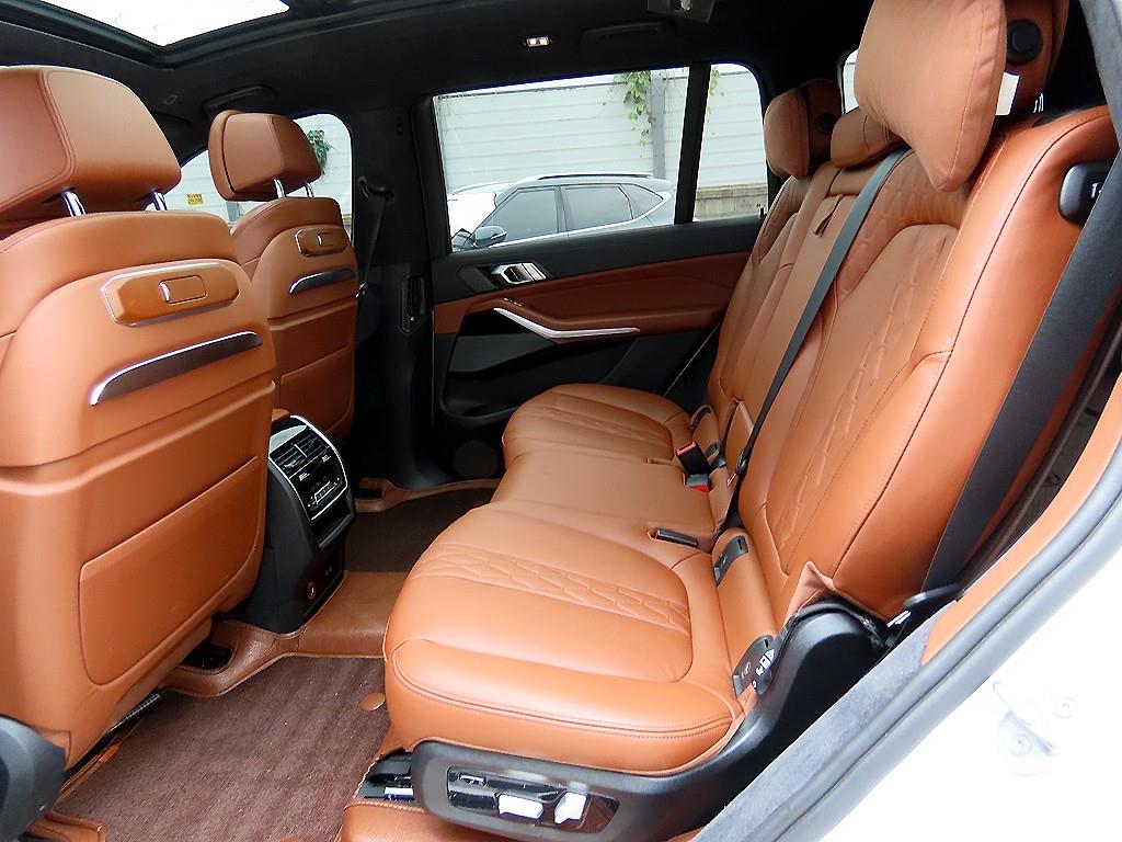 BMW X7 - Vista 6